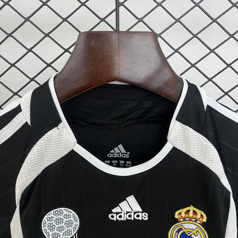 REAL MADRID II 06/07 CONJUNTO INFANTIL (RETRO)