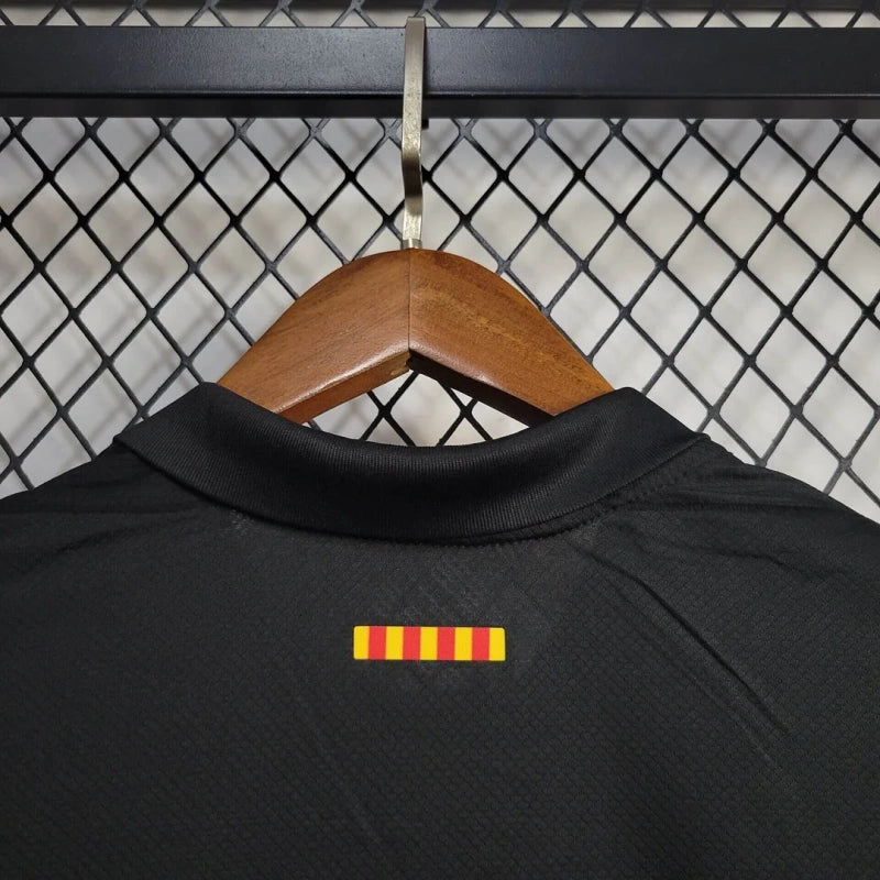 BARCELONA X TRAVIS SCOTT III 2025