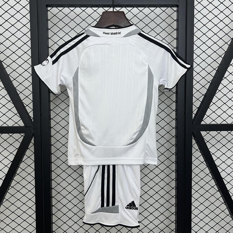 REAL MADRID I 06/07 CONJUNTO INFANTIL (RETRO)